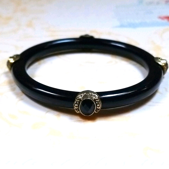 Vintage Black Lucite Crystal Bangle Bracelet - Picture 2 of 12